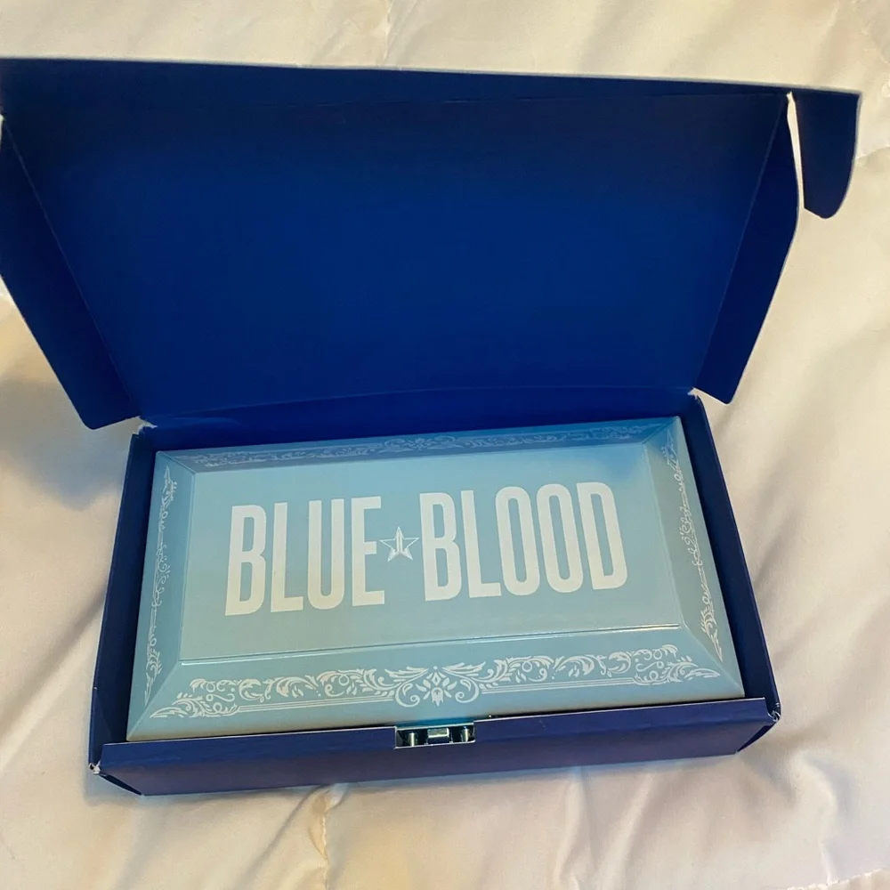 Jeffree Star Blue Blood Palette Eyeshadow